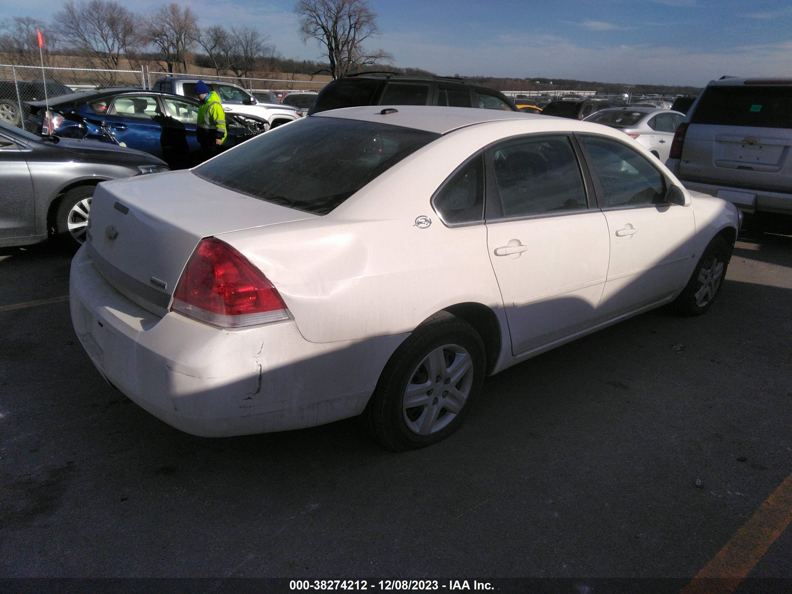 Photo 3 VIN: 2G1WB58K181327362 - CHEVROLET IMPALA 