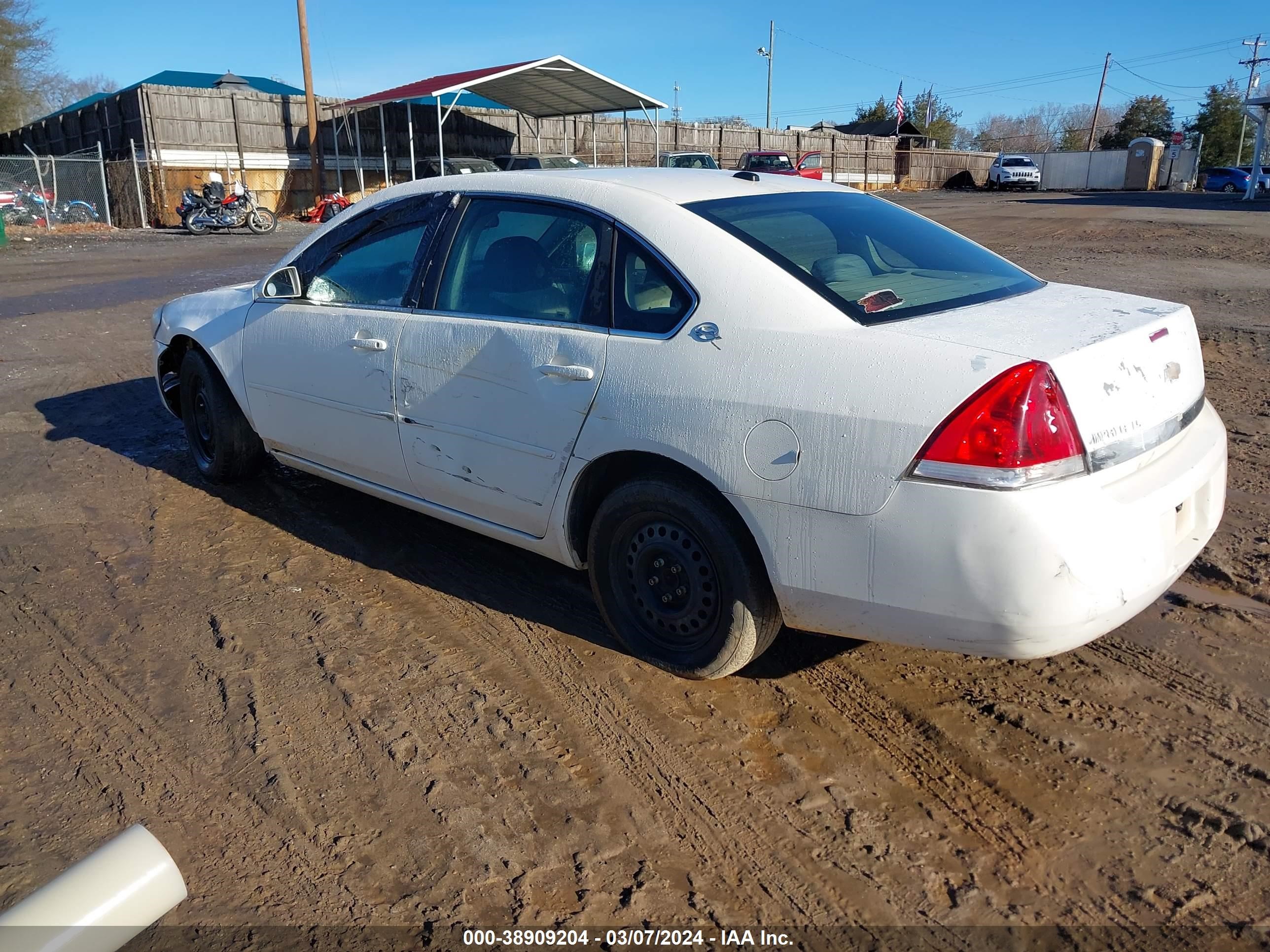 Photo 2 VIN: 2G1WB58K269238298 - CHEVROLET IMPALA 