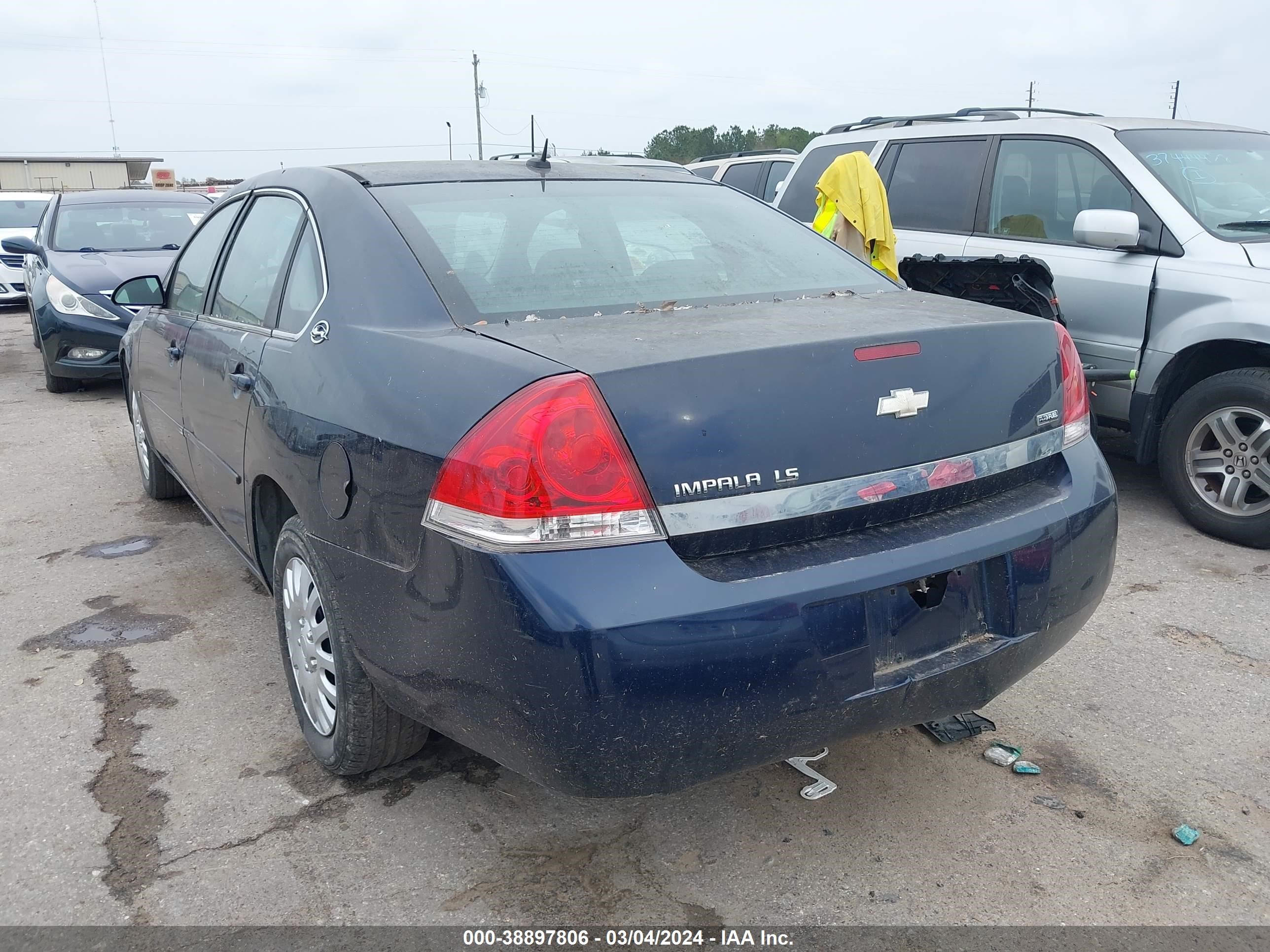 Photo 2 VIN: 2G1WB58K279303247 - CHEVROLET IMPALA 