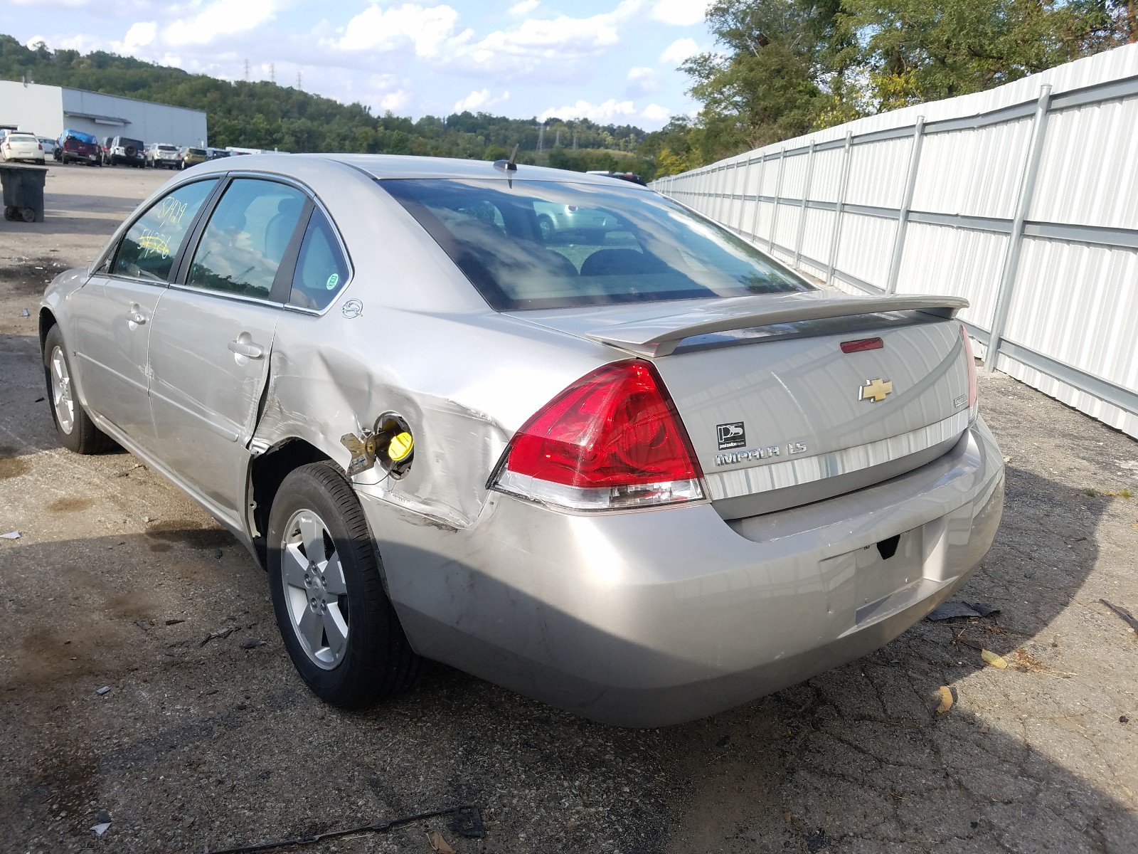 Photo 2 VIN: 2G1WB58K281364324 - CHEVROLET IMPALA LS 