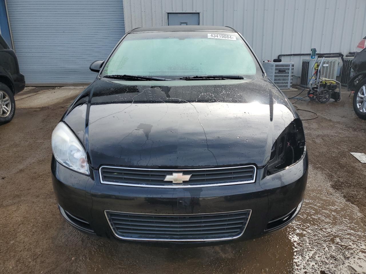 Photo 4 VIN: 2G1WB58K381284613 - CHEVROLET IMPALA 