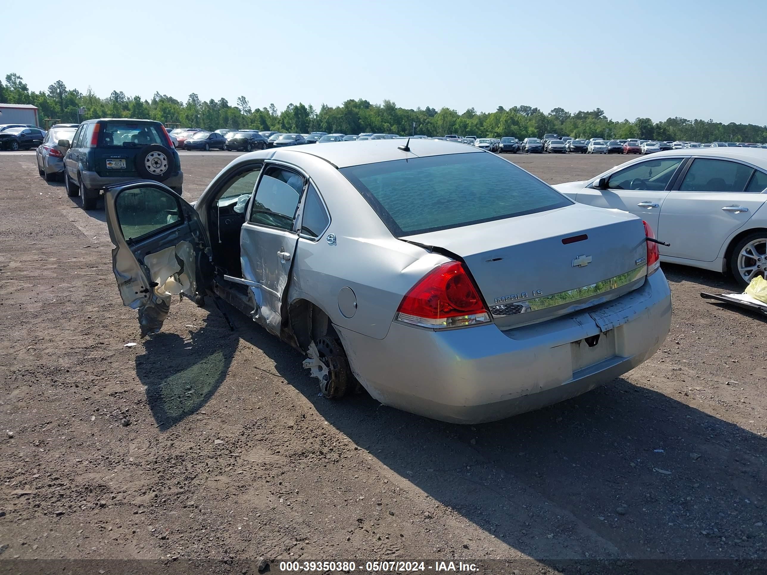 Photo 2 VIN: 2G1WB58K679193304 - CHEVROLET IMPALA 