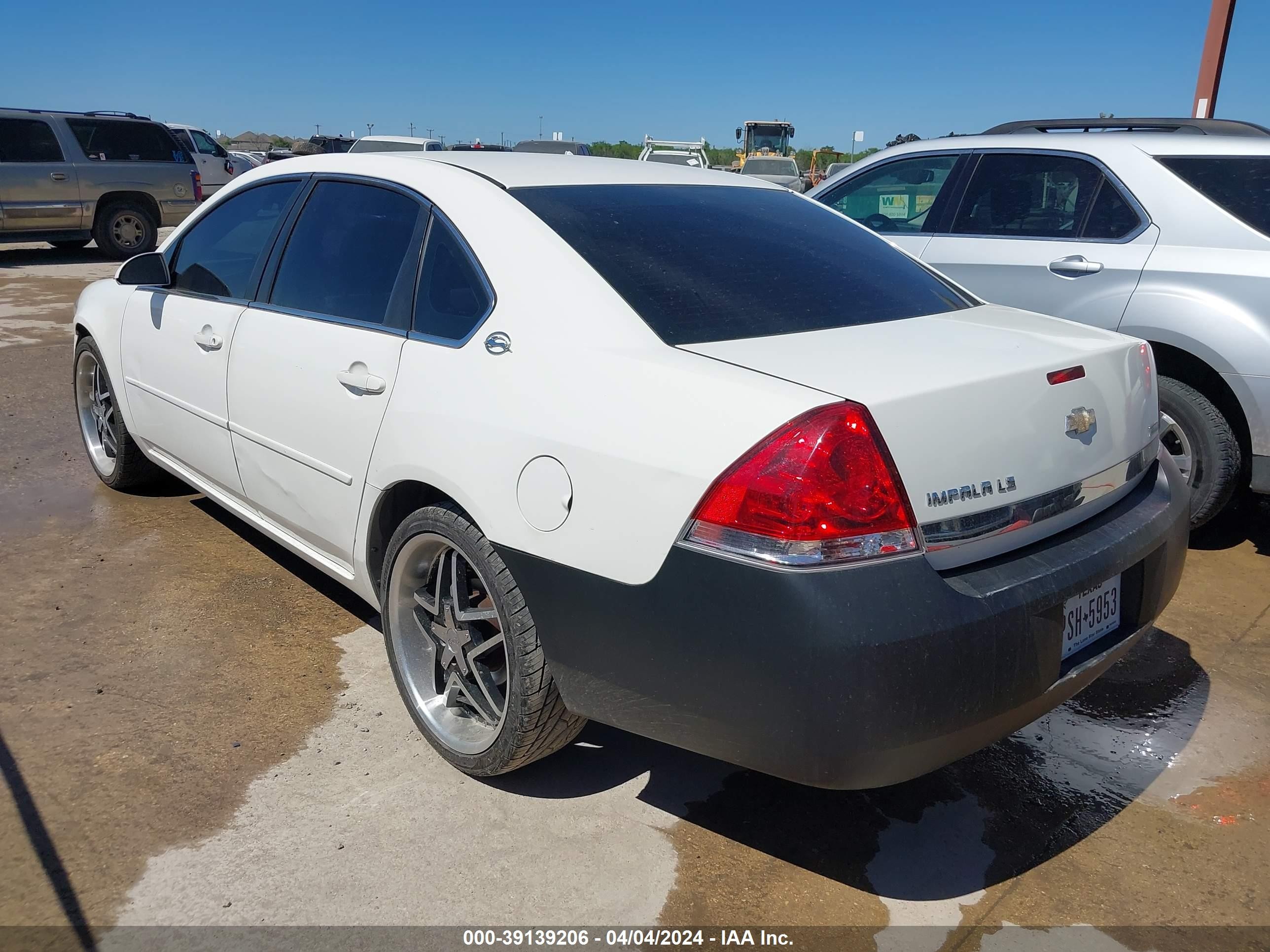 Photo 2 VIN: 2G1WB58K979341915 - CHEVROLET IMPALA 