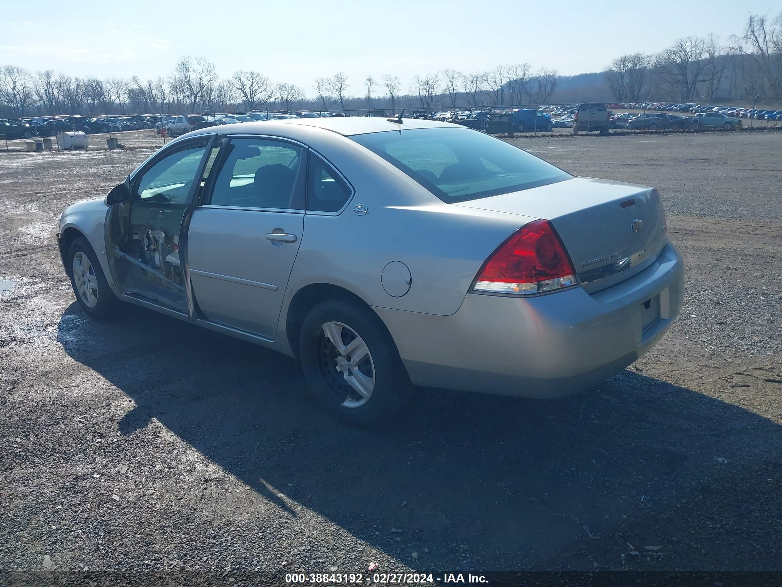 Photo 2 VIN: 2G1WB58K981353238 - CHEVROLET IMPALA 