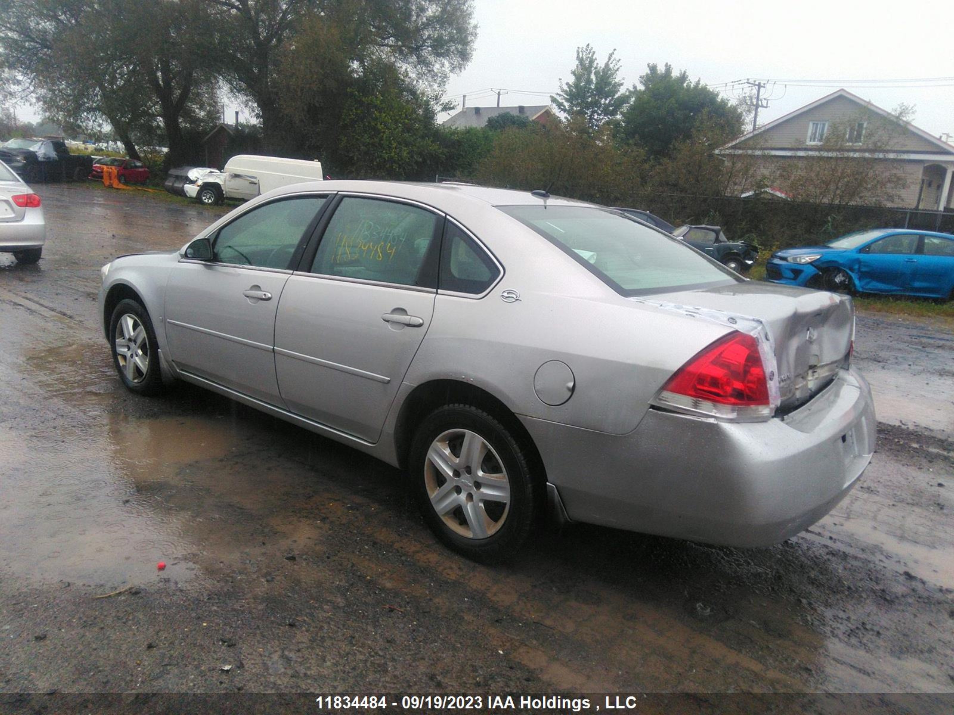 Photo 2 VIN: 2G1WB58N269377020 - CHEVROLET IMPALA 