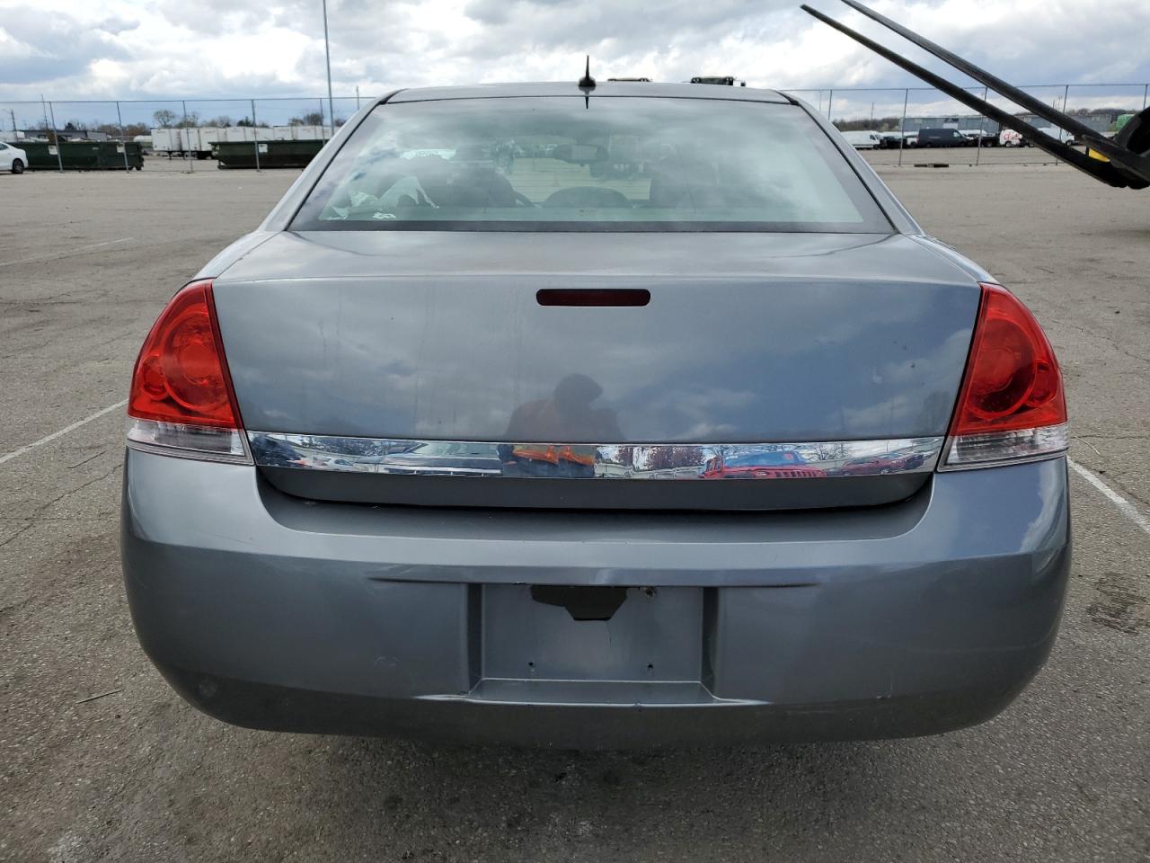 Photo 5 VIN: 2G1WB58N279327980 - CHEVROLET IMPALA 