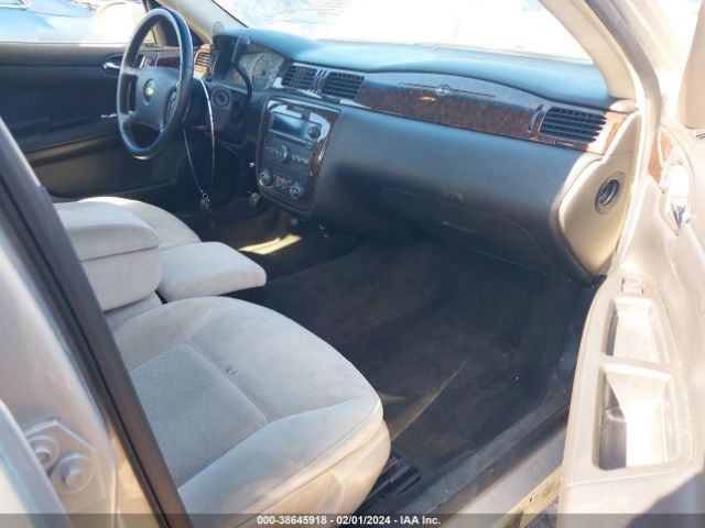 Photo 4 VIN: 2G1WB5E32C1173461 - CHEVROLET IMPALA 