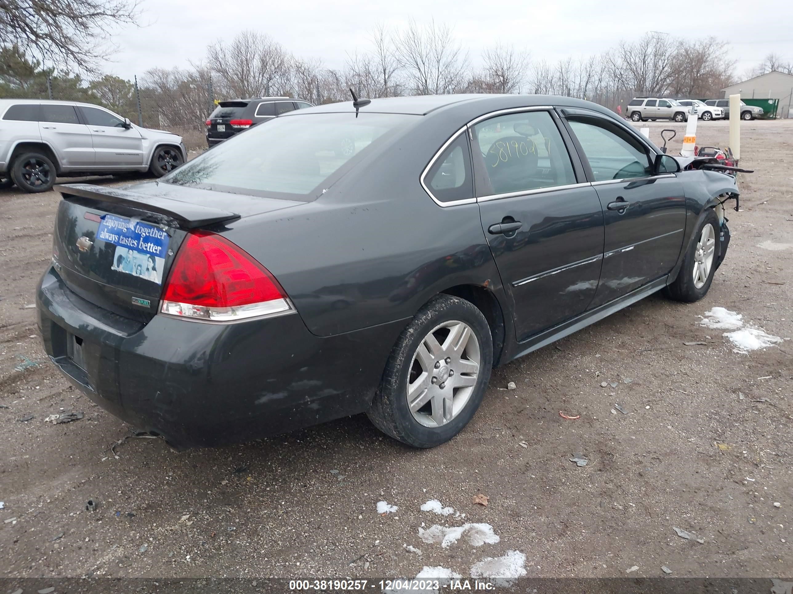 Photo 3 VIN: 2G1WB5E34C1212373 - CHEVROLET IMPALA 