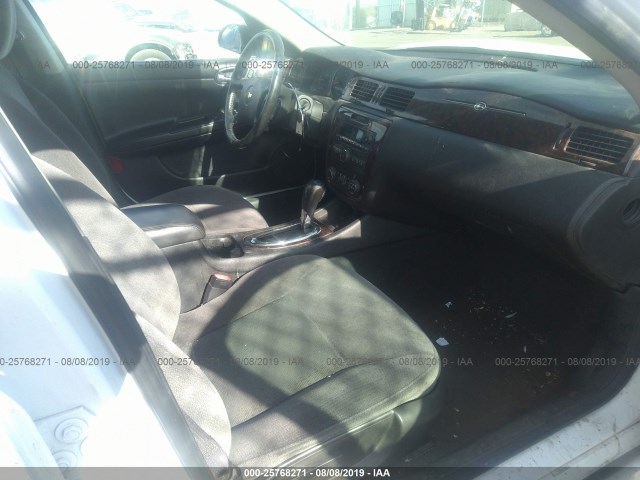 Photo 4 VIN: 2G1WB5E34E1111692 - CHEVROLET IMPALA LIMITED 