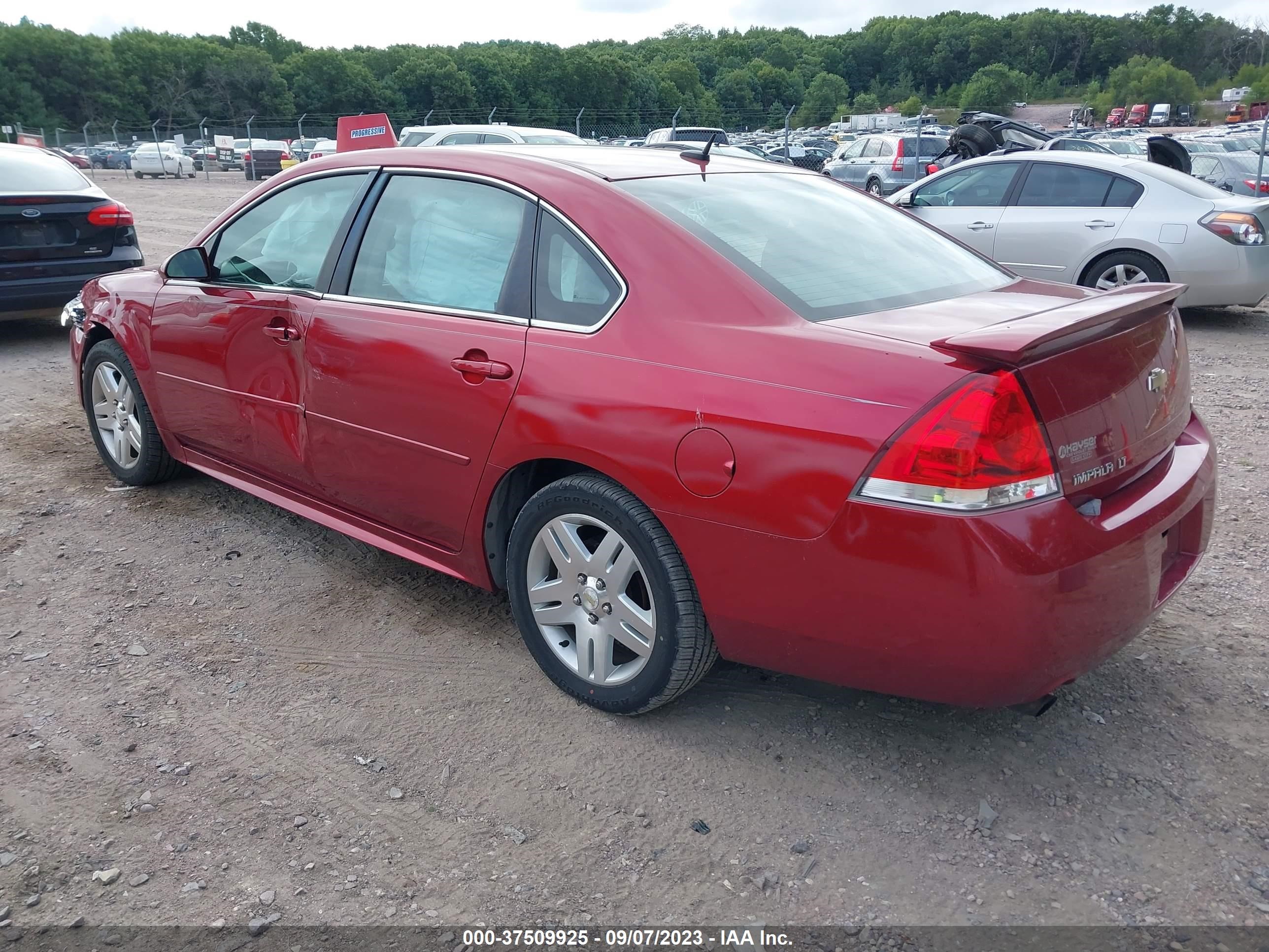 Photo 2 VIN: 2G1WB5E35C1333770 - CHEVROLET IMPALA 