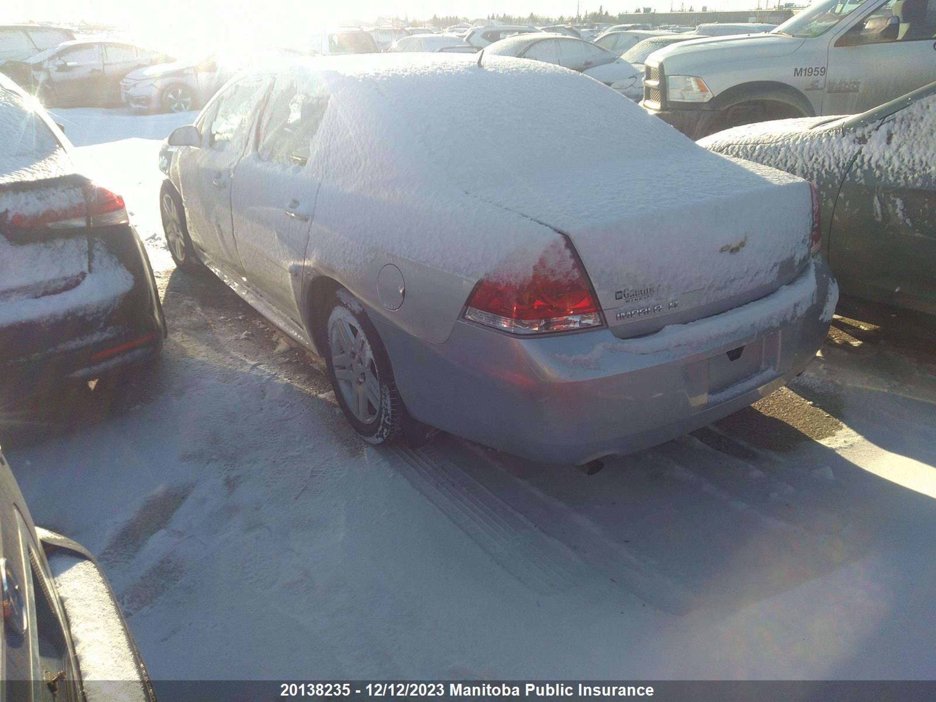 Photo 2 VIN: 2G1WB5E38C1300987 - CHEVROLET IMPALA 