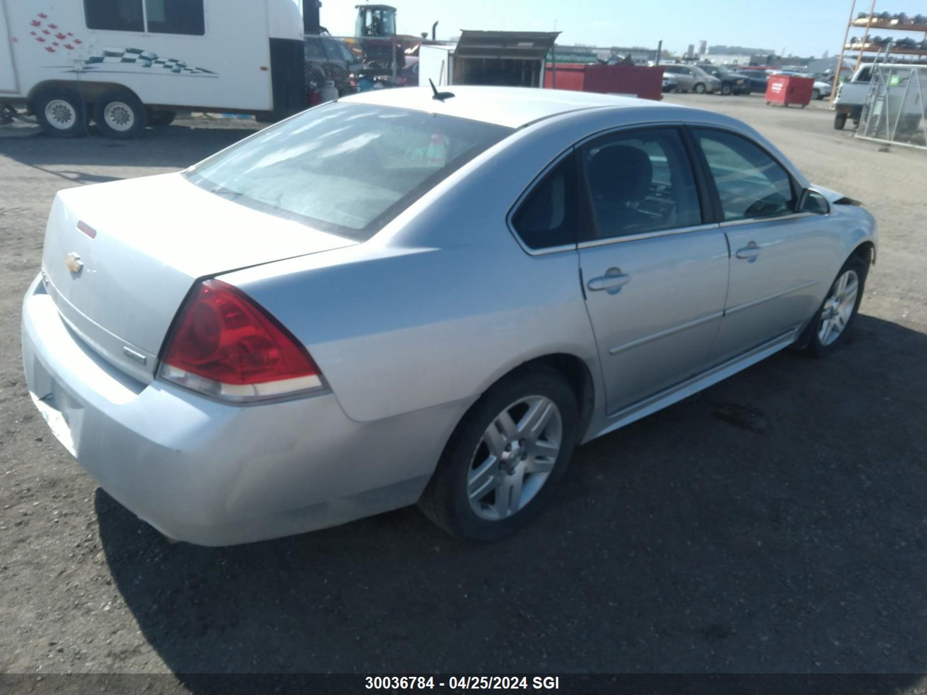 Photo 3 VIN: 2G1WB5E38C1327610 - CHEVROLET IMPALA 