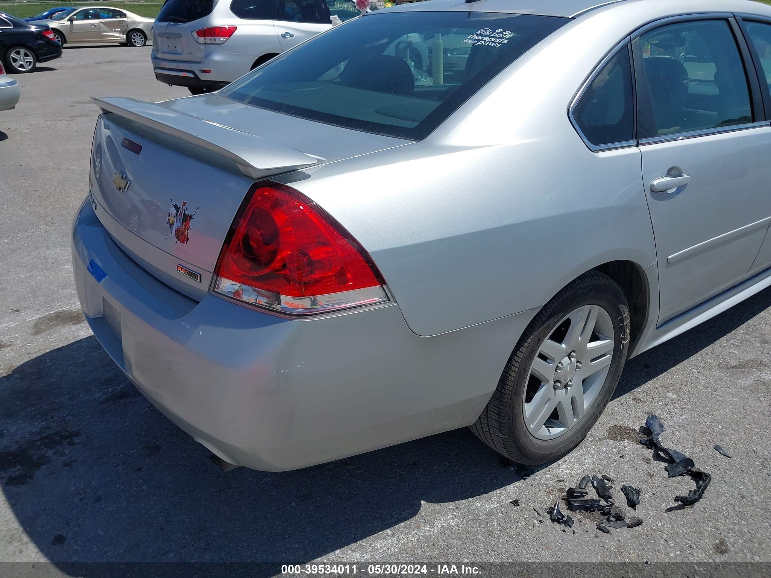 Photo 13 VIN: 2G1WB5E38D1127764 - CHEVROLET IMPALA 