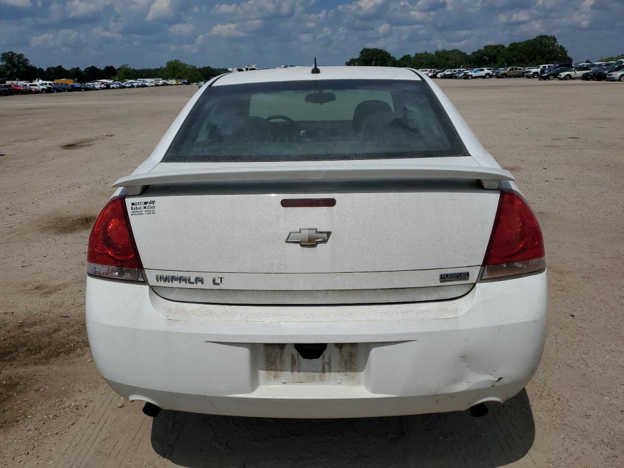 Photo 5 VIN: 2G1WB5E39C1212966 - CHEVROLET IMPALA 