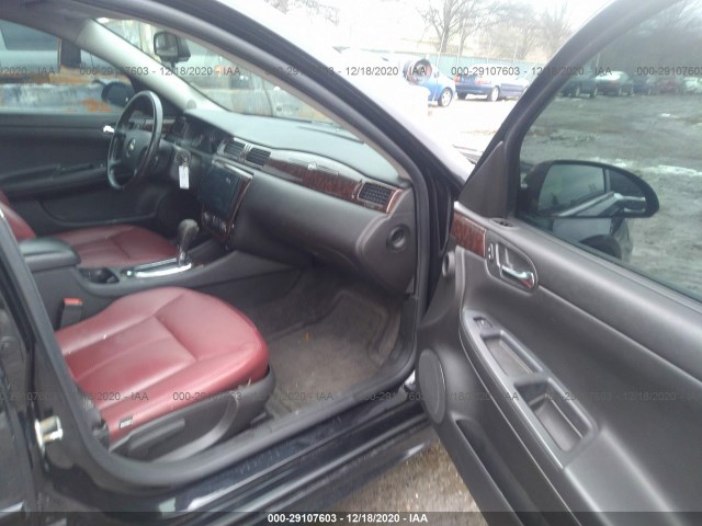 Photo 4 VIN: 2G1WB5E39D1123562 - CHEVROLET IMPALA 