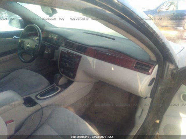 Photo 4 VIN: 2G1WB5EK0A1118012 - CHEVROLET IMPALA 