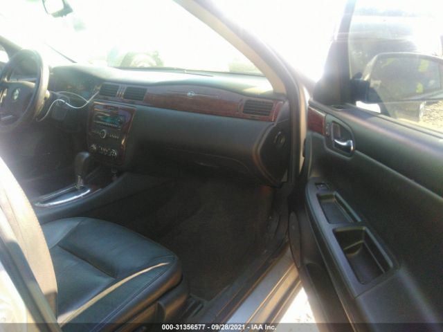 Photo 4 VIN: 2G1WB5EK0B1277663 - CHEVROLET IMPALA 