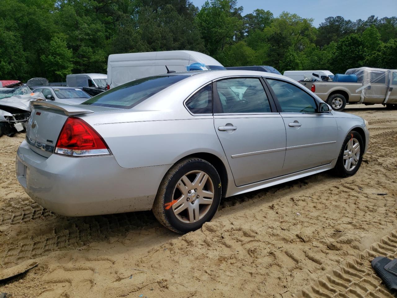 Photo 2 VIN: 2G1WB5EK6B1332195 - CHEVROLET IMPALA 