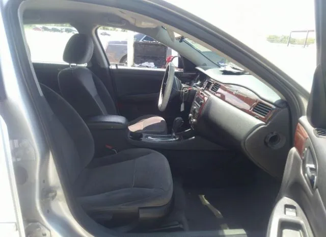 Photo 4 VIN: 2G1WB5EKXB1120299 - CHEVROLET IMPALA 