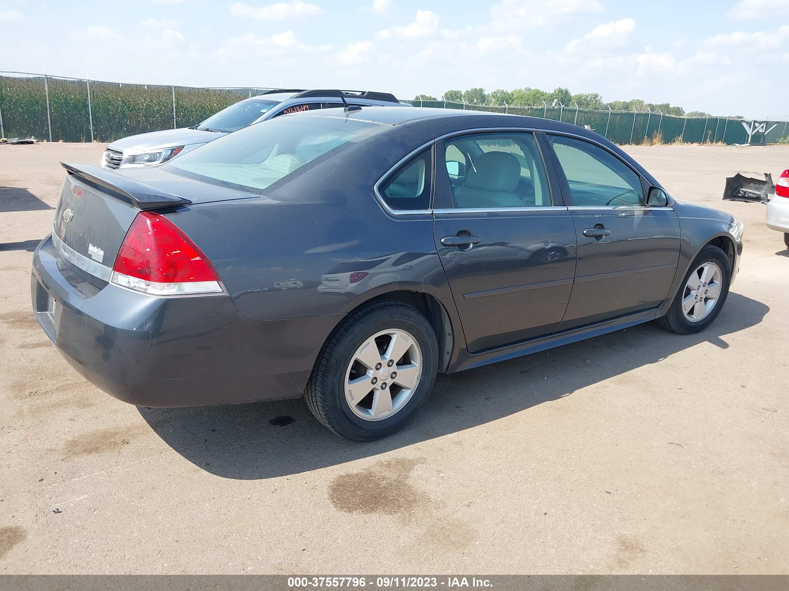 Photo 3 VIN: 2G1WB5EN3A1140144 - CHEVROLET IMPALA 