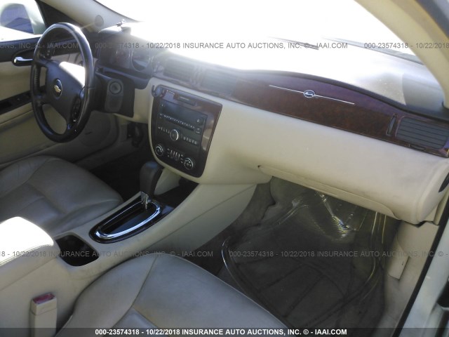 Photo 4 VIN: 2G1WB5EN5A1264318 - CHEVROLET IMPALA 