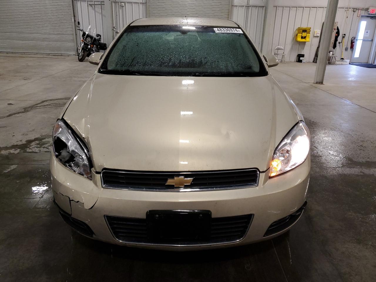 Photo 4 VIN: 2G1WB5EN5A1264805 - CHEVROLET IMPALA 