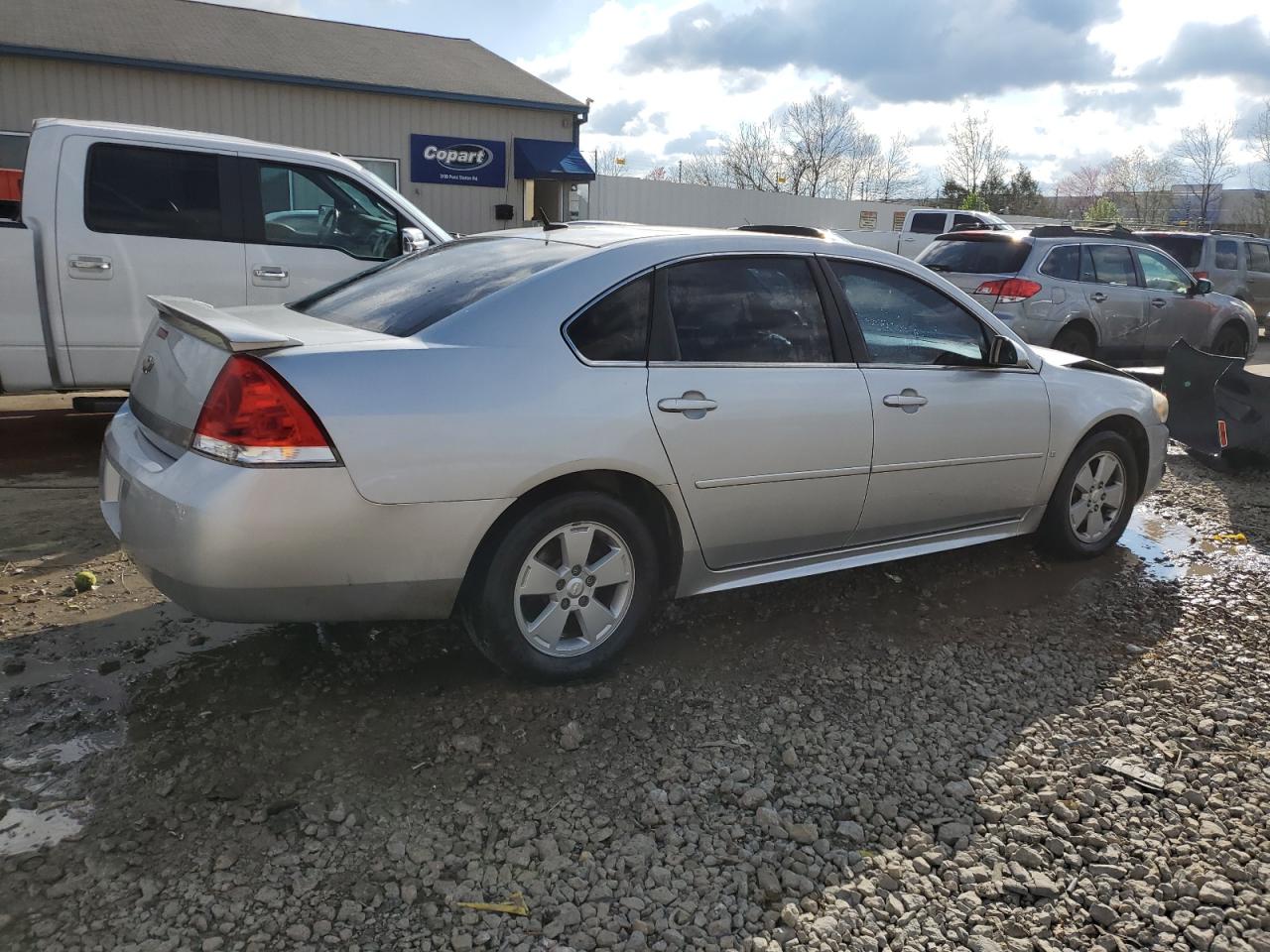 Photo 2 VIN: 2G1WB5ENXA1133773 - CHEVROLET IMPALA 