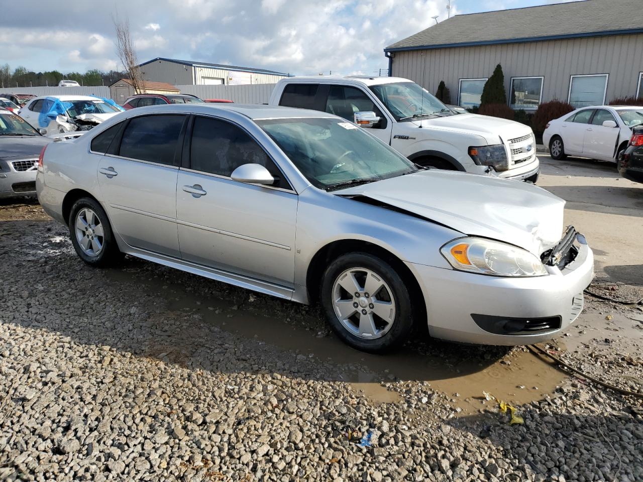 Photo 3 VIN: 2G1WB5ENXA1133773 - CHEVROLET IMPALA 