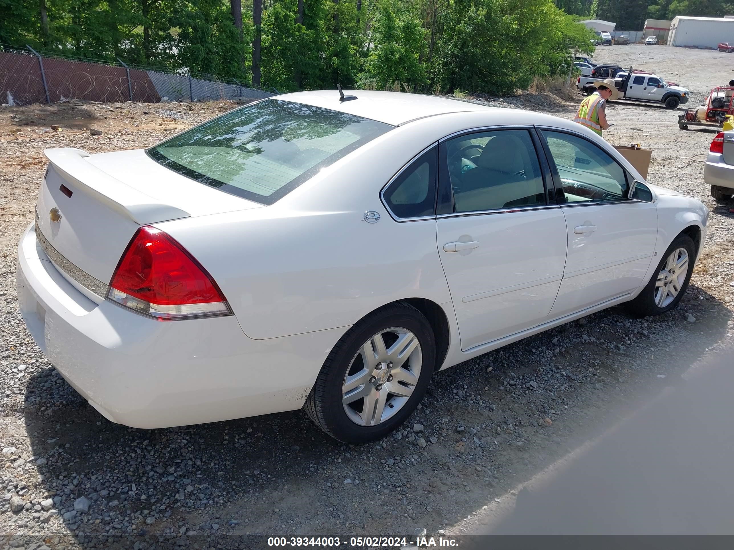 Photo 3 VIN: 2G1WC581269104900 - CHEVROLET IMPALA 