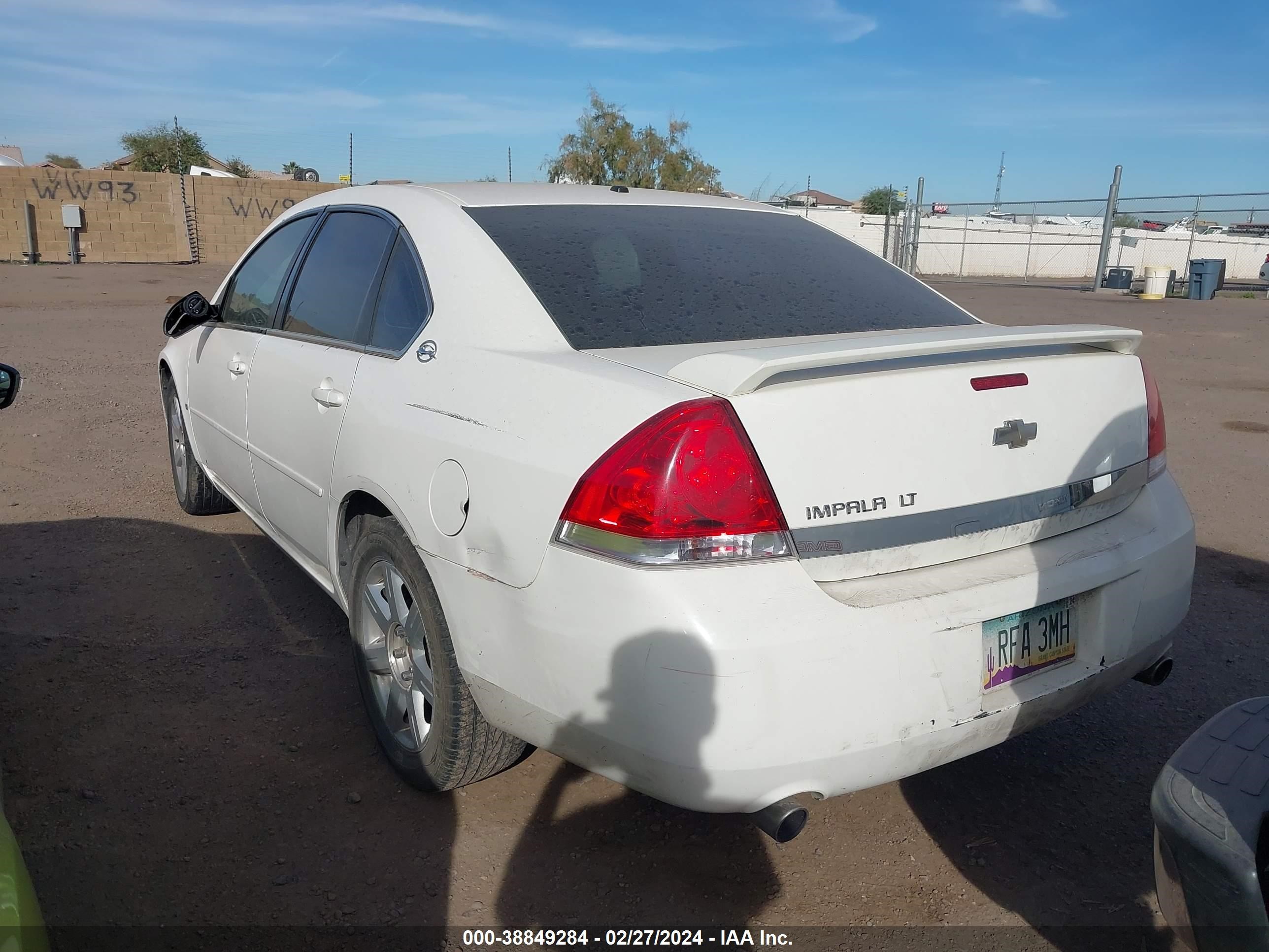 Photo 2 VIN: 2G1WC581769405758 - CHEVROLET IMPALA 