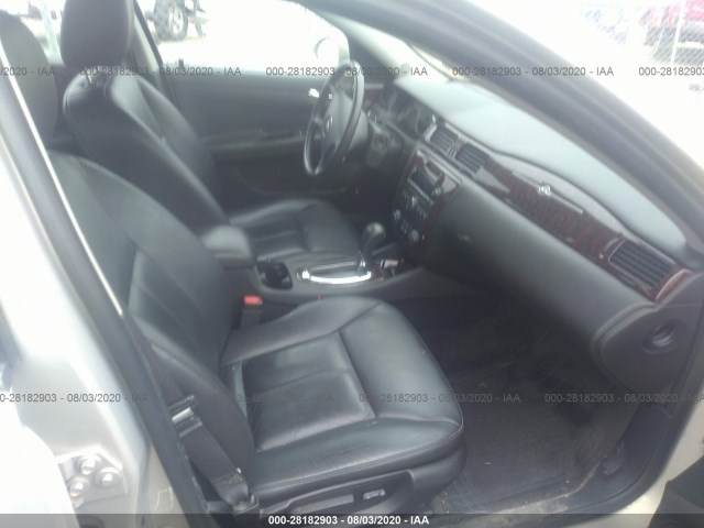 Photo 4 VIN: 2G1WC5E30C1223061 - CHEVROLET IMPALA 