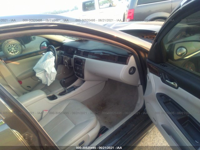 Photo 4 VIN: 2G1WC5E30D1225006 - CHEVROLET IMPALA 