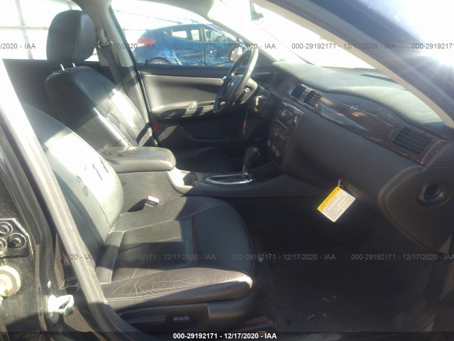 Photo 4 VIN: 2G1WC5E31C1187669 - CHEVROLET IMPALA 