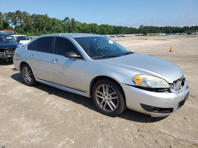 Photo 3 VIN: 2G1WC5E31D1143740 - CHEVROLET IMPALA 