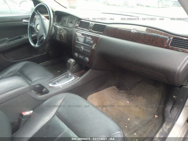 Photo 4 VIN: 2G1WC5E32C1322013 - CHEVROLET IMPALA 