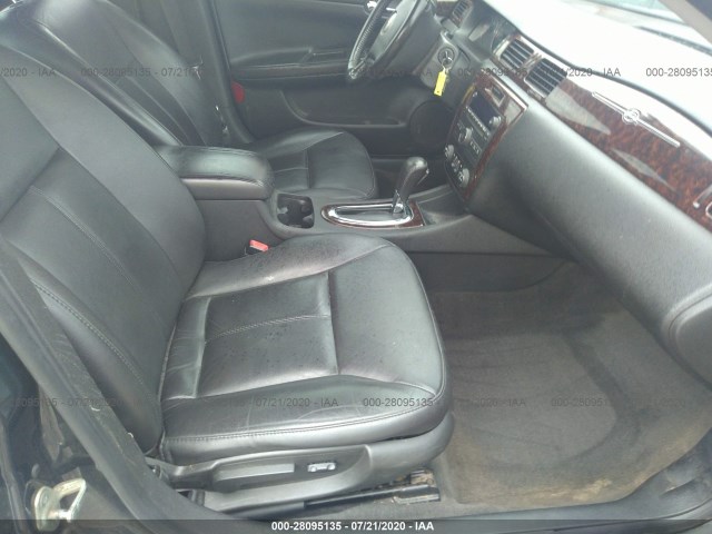 Photo 4 VIN: 2G1WC5E32D1228635 - CHEVROLET IMPALA 