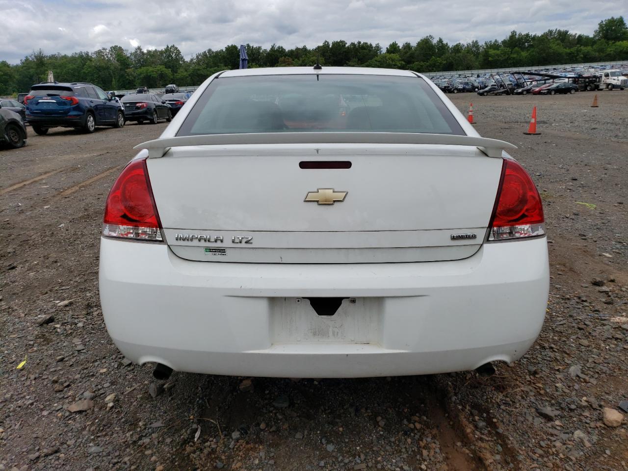 Photo 5 VIN: 2G1WC5E33G1140147 - CHEVROLET IMPALA 