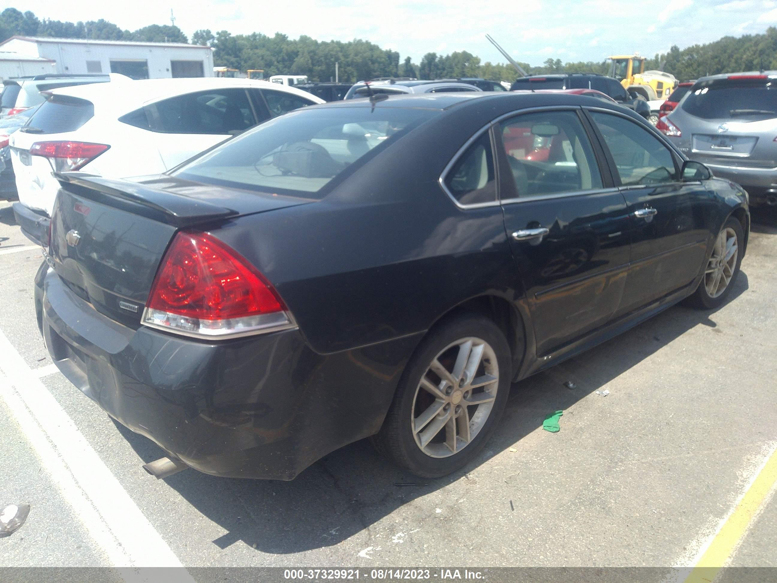 Photo 3 VIN: 2G1WC5E34F1154525 - CHEVROLET IMPALA 