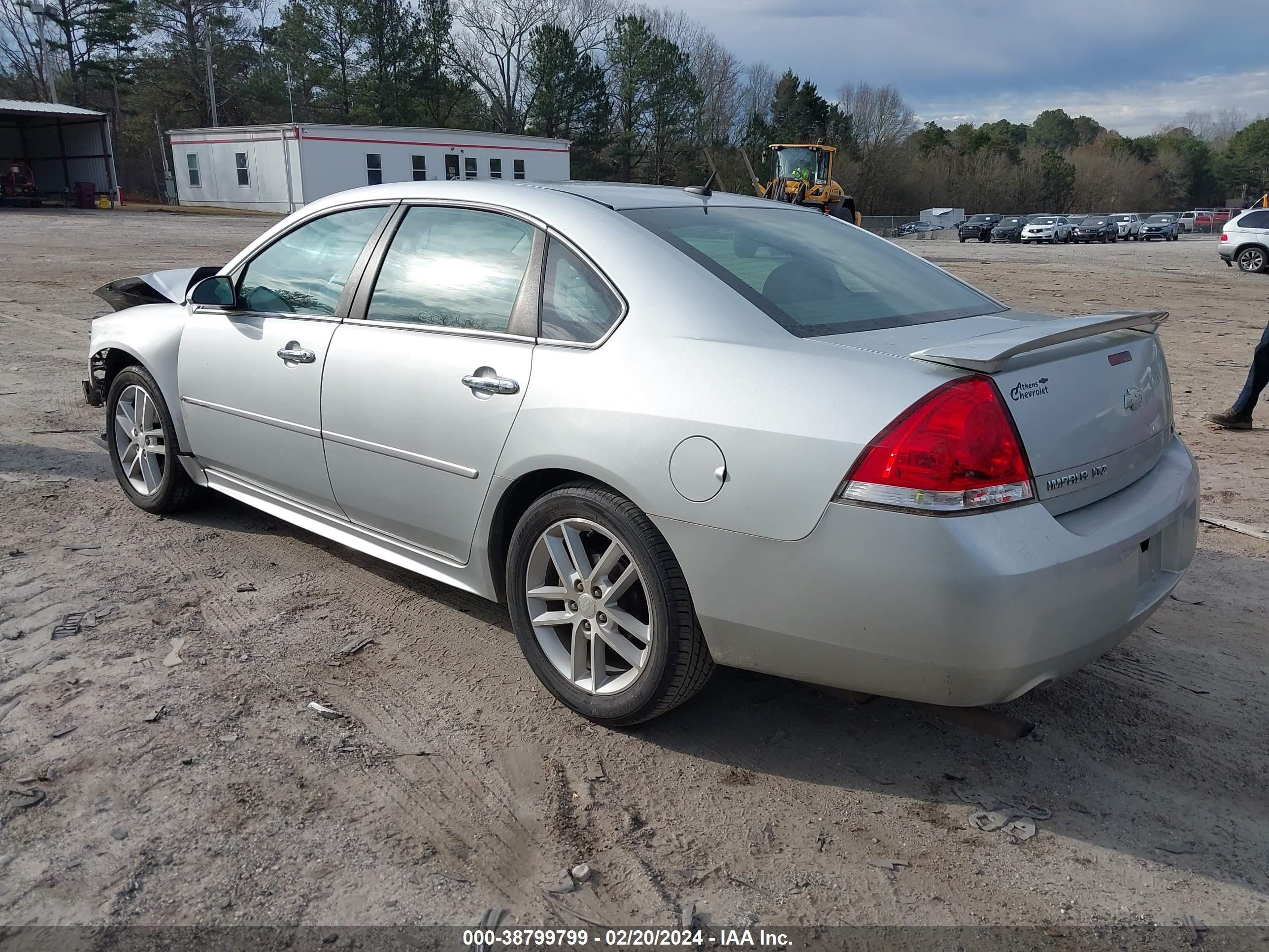 Photo 2 VIN: 2G1WC5E35C1225016 - CHEVROLET IMPALA 