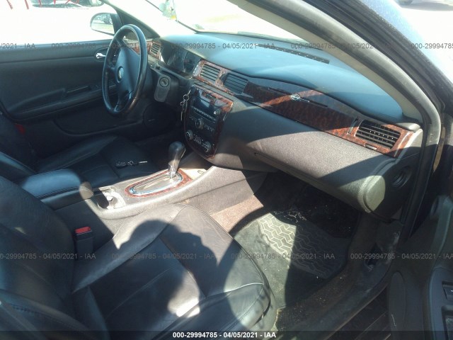 Photo 4 VIN: 2G1WC5E35C1308090 - CHEVROLET IMPALA 