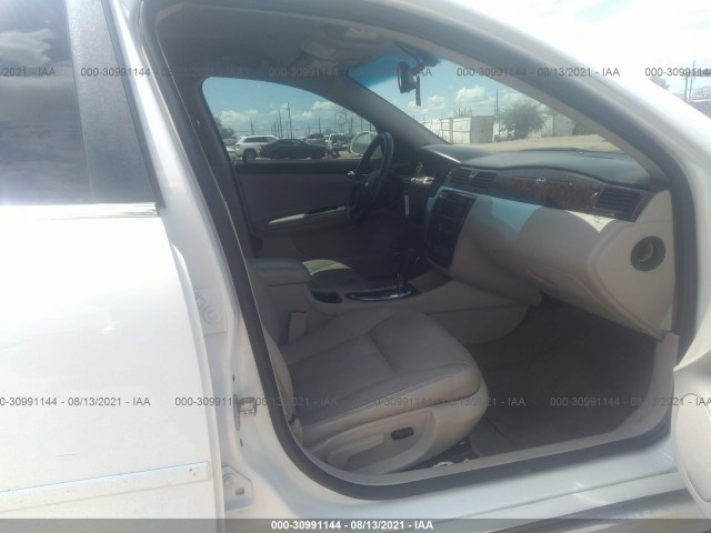 Photo 4 VIN: 2G1WC5E35D1106108 - CHEVROLET IMPALA 