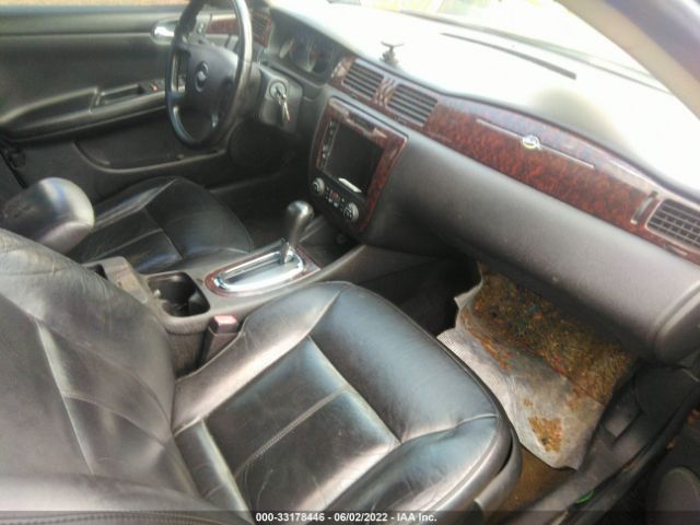 Photo 4 VIN: 2G1WC5E36C1136815 - CHEVROLET IMPALA 