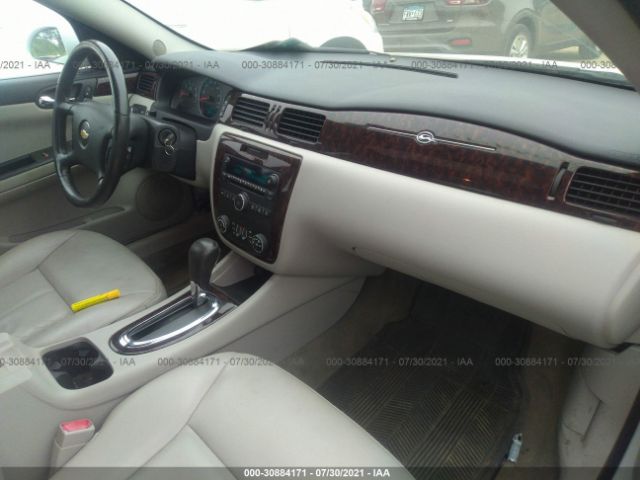 Photo 4 VIN: 2G1WC5E36C1235442 - CHEVROLET IMPALA 