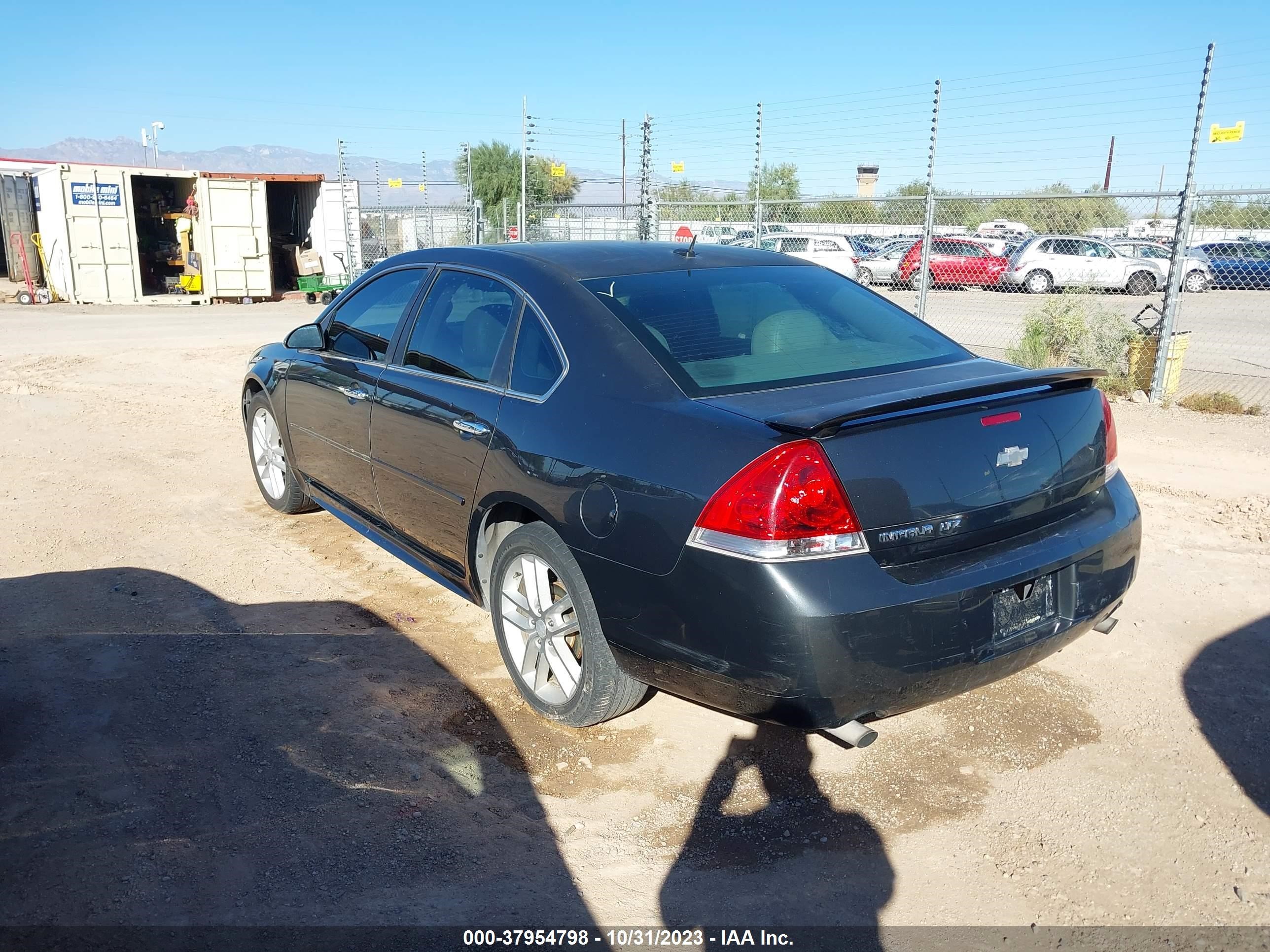 Photo 2 VIN: 2G1WC5E36C1327943 - CHEVROLET IMPALA 