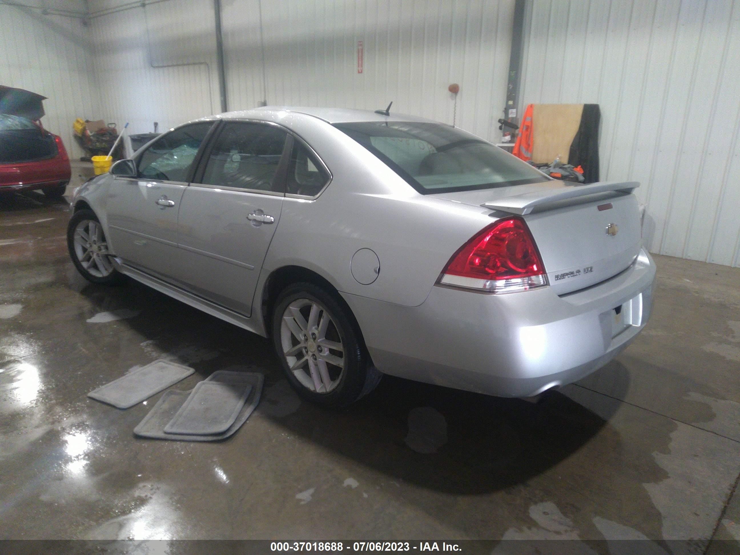 Photo 2 VIN: 2G1WC5E37C1271771 - CHEVROLET IMPALA 