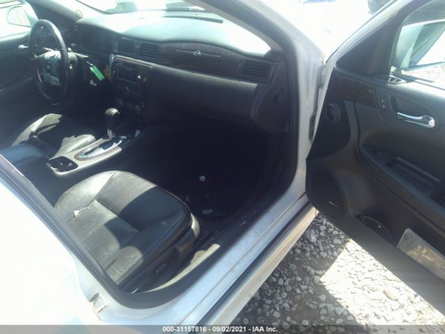 Photo 4 VIN: 2G1WC5E37D1213113 - CHEVROLET IMPALA 