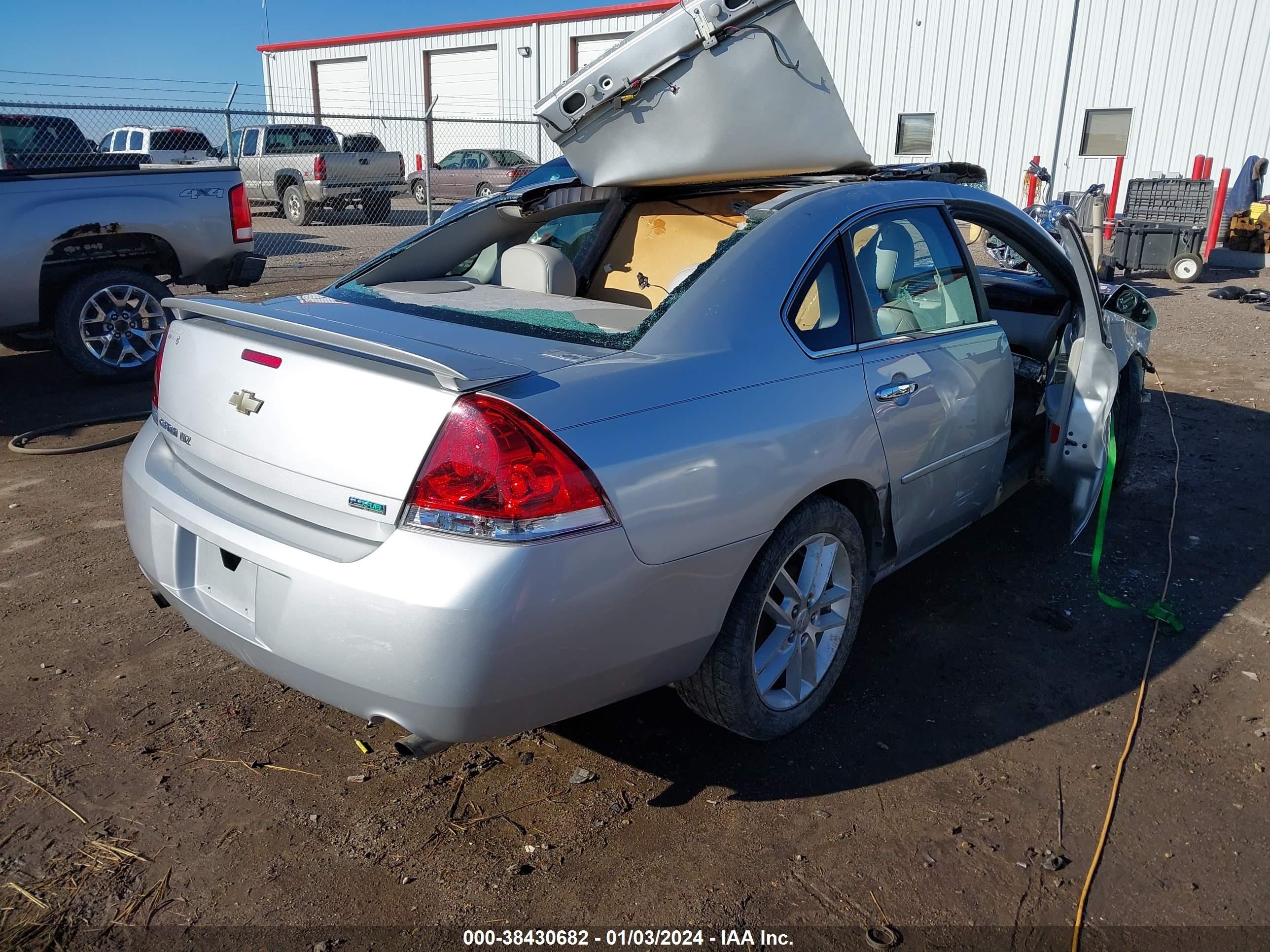 Photo 3 VIN: 2G1WC5E38C1315924 - CHEVROLET IMPALA 