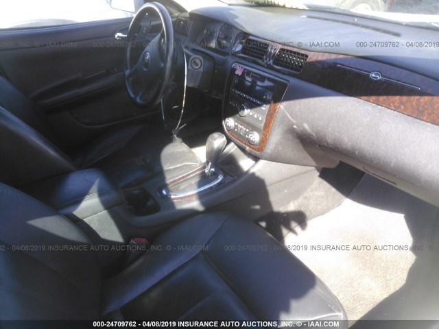 Photo 4 VIN: 2G1WC5E38C1331847 - CHEVROLET IMPALA 