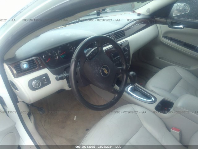 Photo 4 VIN: 2G1WC5E39C1101542 - CHEVROLET IMPALA 