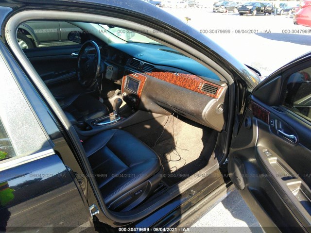 Photo 4 VIN: 2G1WC5E39D1202307 - CHEVROLET IMPALA 